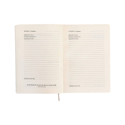 2027 Performance Planner daily pages for Monday 4 January and Tuesday 5 January, each with guided prompts: Today's goal or focus is, One thing I am grateful for is, Top priorities for today and Something I learned today, plus an Ellen Johnson Sirleaf quote.